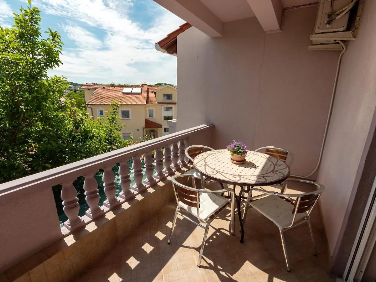 Apartments For Families With Children Lopar, Rab - 20830